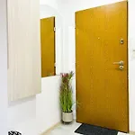 Apartment Lumina Cozy Near Manufactura *